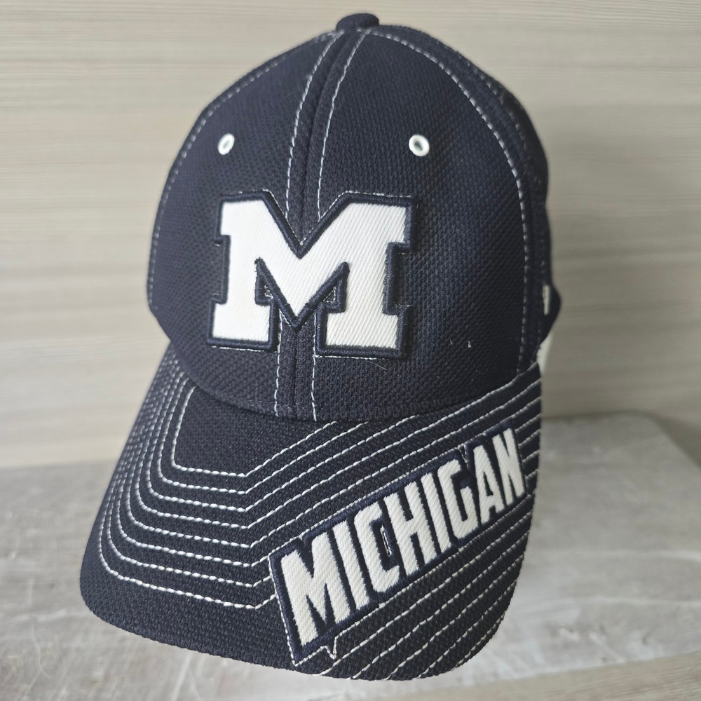 Zephyr Z-Fit Michigan Wolverines Hat Navy Blue Polyester Stretch Fit M/L Cap